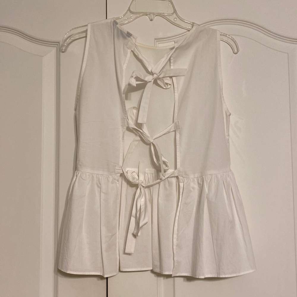 Express tie Back top